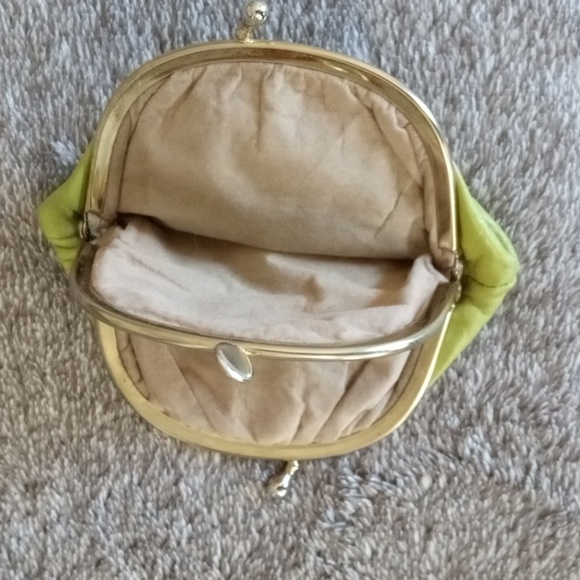 Vintage chartreuse lime kiss lock coin purse - Picture 2 of 6